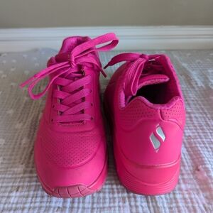 Hot pink girls 4.5 sketchers sneakers